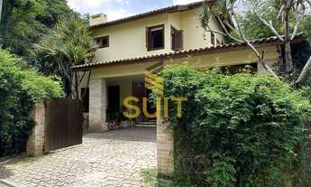 Imagem: Casa em 2 Lotes Final de Rua 3 suítes piscina