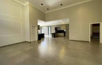 Imagem 6: Casa de condomínio para venda tem 290 metros quadrados com 3 quartos