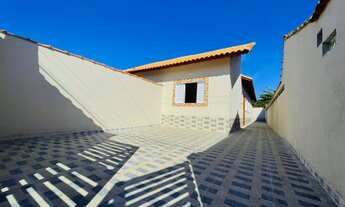 Imagem 2: CASA COM PISCINA NA PRAIA COM 2 DORMS. EM MONGAGUA / SP