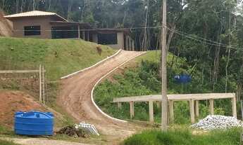 Imagem 5: Linda casa de condomínio com 3 quartos localizada em Acuruí, Minas Gerais