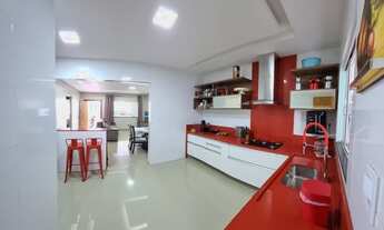 Imagem 4: Casa para venda tem 215 metros quadrados com 3 quartos