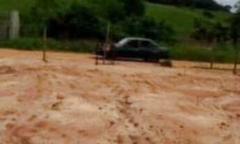 Imagem 3: Terreno murado e escriturado