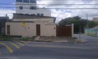 Imagem 2: Im?vel com 3 moradias, em rua comercial