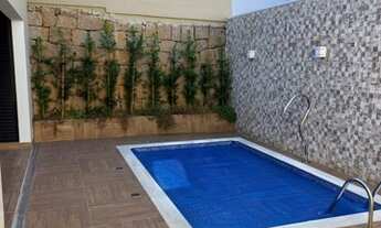 Imagem 6: Belíssima casa em condomínio fechado com piscina e 4 dormitórios