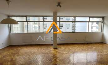 Imagem 2: Apartamento para venda possui 191 metros quadrados com 4 quartos em Copacabana - Rio de Ja
