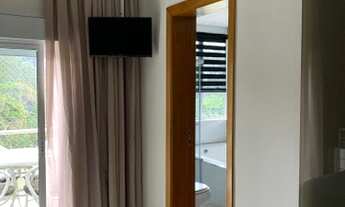 Imagem 5: Casa em condomínio na Granja Viana, acesso pela Raposo Tavares Km 28.5, com 298m² e lazer