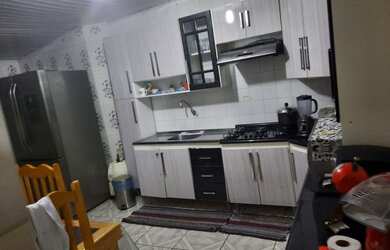 Imagem 6: Vendo ou troco Casa com 2 dormitórios