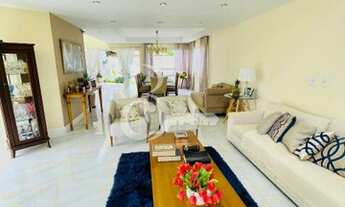 Imagem 7: Casa de condomínio para venda tem 584 metros quadrados com 4 suítes, 2 closets, rampa para