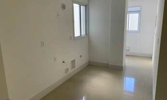 Imagem 7: Apartamento no bairro Vila Nova com ampla área de terraço, 1 suíte + 2 demi-suítes, sala