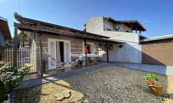 Imagem: Casa com 3 dormitórios no Petrópolis