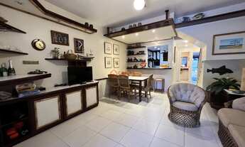 Imagem 7: Casa triplex a venda em condomínio fechado e barco na porta