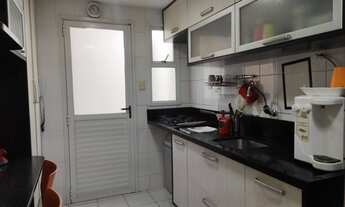 Imagem 2: Casa de condomínio para venda possui 180 metros quadrados com 3 quartos