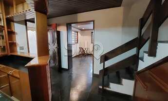 Imagem 2: Casa com arquitetura em tijolinhos em Mirandópolis região estritamente residencial, rua tr