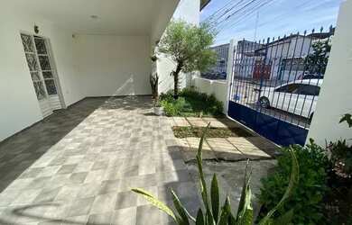 Imagem 2: Casa 2/4 Poço Casa com 2 dormitórios