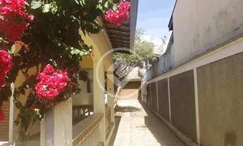 Imagem 4: Casa térrea a venda, comercial e residencial, espaços amplos e oito vagas de garagem, Jard