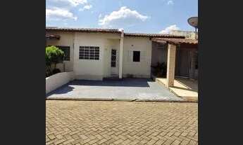 Imagem: Casa com 02 dormitórios em condomínio