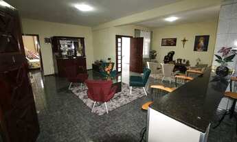 Imagem 2: Excelente casa comercial, ideal para o seu negócio com 4 quartos sendo 2 suítes, wc social