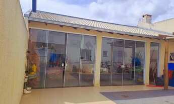 Imagem 2: Sobrado em ótima localização no Canadá