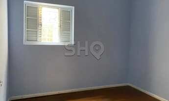 Imagem 6: Imóvel térreo com 2 dormitórios, 1 banheiro social , 1 lavabo no corpo da casa. E 1 suíte