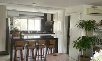 Imagem 2: Casa de condomínio para venda tem 400 metros quadrados com 4 quartos