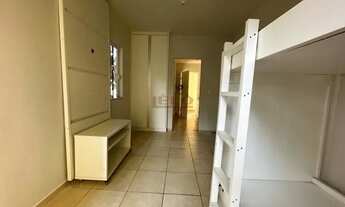 Imagem 4: APTO ZONA 07- PROXIMO DA UEM COM ARMARIOS