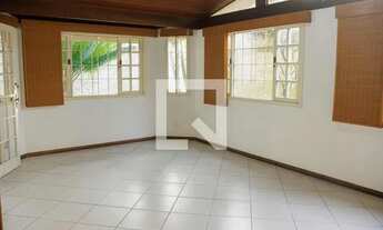 Imagem: Casa para Aluguel - Engenho do Mato, 3 Quartos