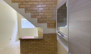 Imagem 2: Casa duplex ótimo acabamento , localização com comércio e condução próximos