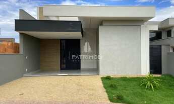 Imagem: Casa Térrea 151m², c/ 3 suítes e Piscina