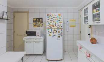 Imagem 2: Unidade à venda com ampla varanda, móveis fixos, andar alto para quem busca conforto e sof