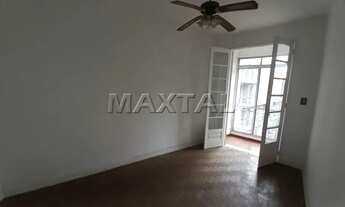 Imagem 4: Apartamento no Centro com 61m², sala com varanda, 1 dormitório, cozinha, banheiro