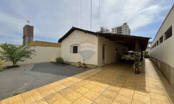 Imagem 2: Casa a venda com 4 quartos no Jardim América