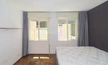 Imagem 2: Imóvel para aluguel possui 40 metros quadrados com 1 quarto em Santana - Porto Alegre - RS