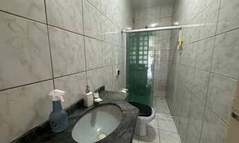 Imagem 3: Casa de esquina à venda no bairro Santa Rosa