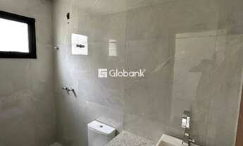 Imagem 4: Casa em Montes Claros, no bairro Ibituruna, à venda