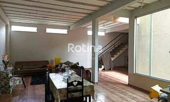 Imagem 7: Casa à venda, 5 quartos, Presidente Roosevelt - Uberlândia/MG - Rotina Imobiliária