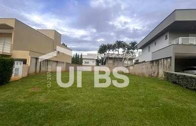 Imagem 2: Terreno amplo em condomínio fechado nos Jardins Verona, Goiânia!