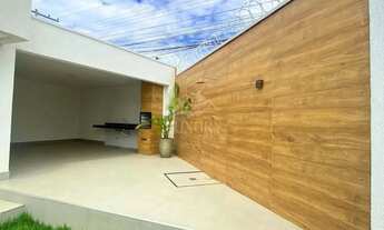 Imagem 5: Linda casa com 3 quartos, piscina e localização privilegiada em Senador Canedo