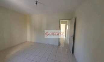 Imagem 5: Sobrado com 3 dormitórios, sendo um térreo, boa sala, cozinha grande com armário, ampla va