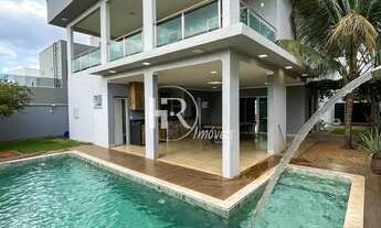 Imagem 5: Sobrado para aluguel tem 371 metros quadrados com 4 quartos