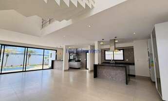 Imagem: Casa nova/moderna em condomínio para locação