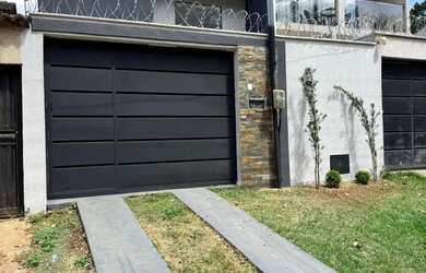 Imagem 2: Casa Jardim Canadá Casa de Rua com 3 Quarto(s) e 2 banheiro(s) à Venda, 115.00 por R$ 4500