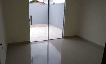 Imagem: Aluga-se sobrado novo no centro de Campo