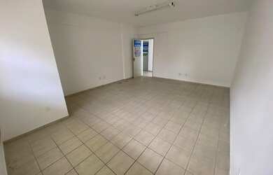 Imagem 6: Sala comercial no Ed Maria Julia no centro da Cidade