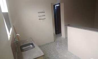 Imagem 4: Sobrado bem familiar em rua principal