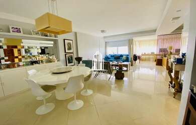 Imagem 4: Dormitório: 3 Suíte: 3 Banheiro: 5 Vaga: 3 Área Útil: 185m2