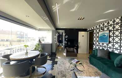 Imagem 2: Cobertura Duplex de 115m² mobiliado, com 2 dormitórios, com jacuzzi e área gourmet. 2 vaga