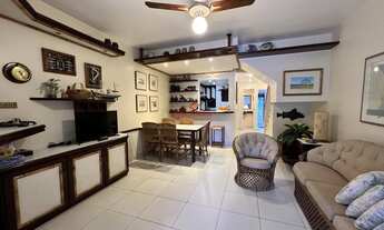 Imagem 6: Casa triplex a venda em condomínio fechado e barco na porta