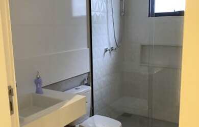 Imagem 7: Casa de condomínio sobrado para venda possui 360 metros quadrados com 4 quartos