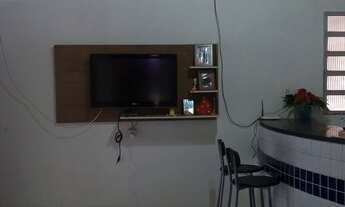 Imagem 5: Duas casas no mesmo terreno na avenida principal perto da Escola Mata Roma