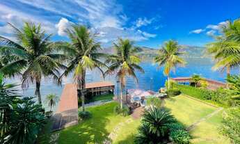 Imagem: Linda casa com deck em cond de luxo em Angra